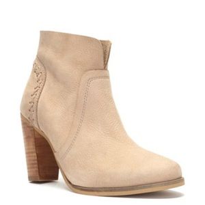 NWT Crevo Sadie booties